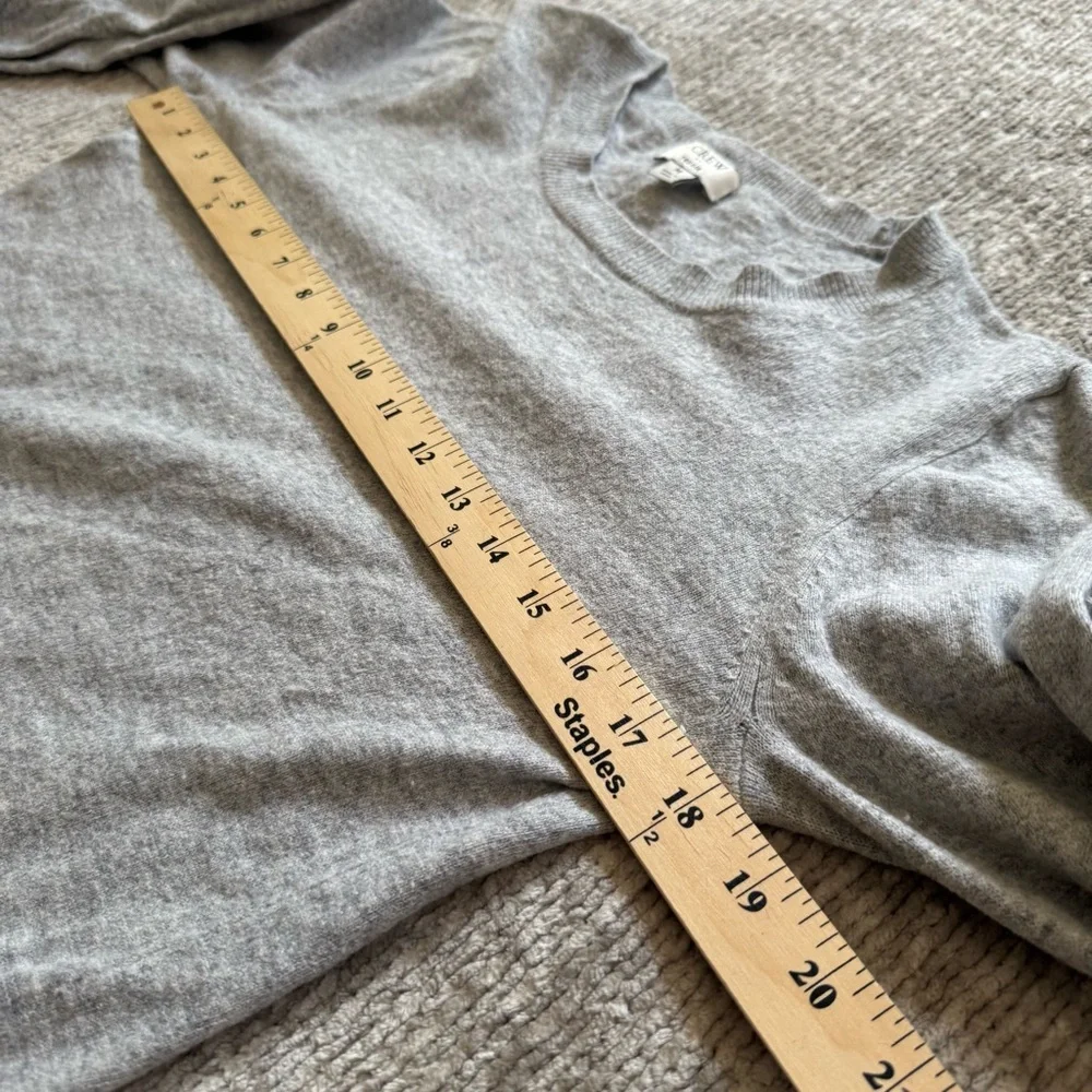 J.Crew Teddie Sweater‎ Gray Wool Blend Medium M Classic Academia Office Neutral